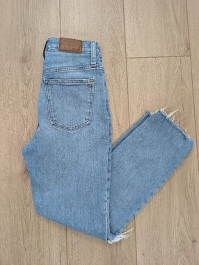 Madewell The High-Rise Slim Crop Boyjean | Knee Rip Edition | Size 23